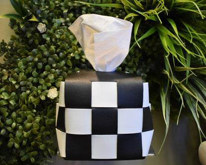 Checkered Tissue Holder